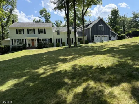 120 Riverwood Ave