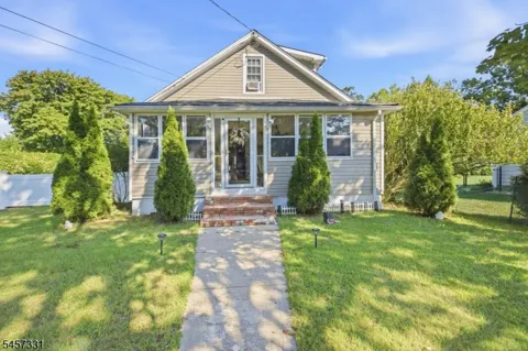 17 Ballantine St