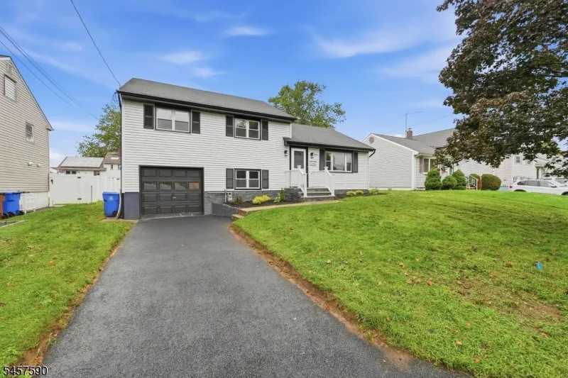 624 Exeter Rd Linden City, NJ 07036