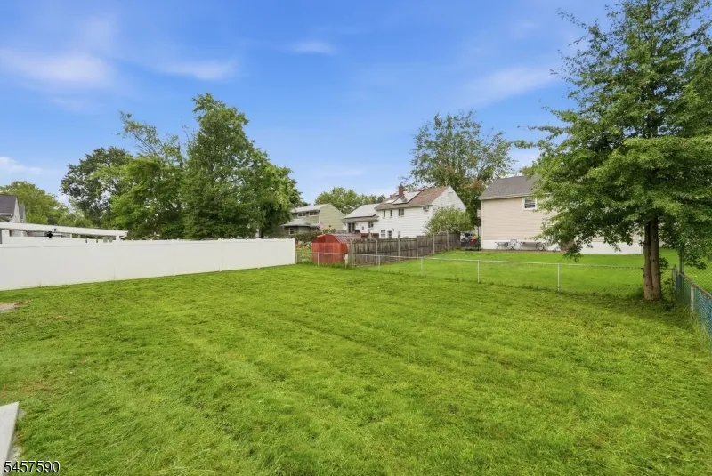 624 Exeter Rd Linden City, NJ 07036