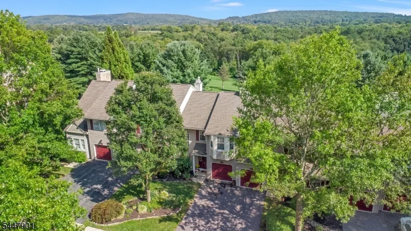 18 Pinehurst Dr Washington, NJ 07882