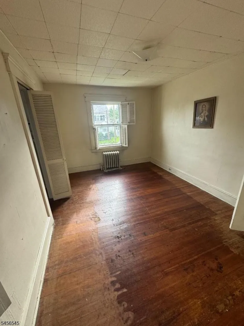 214 Boyle Ave Totowa, NJ 07512