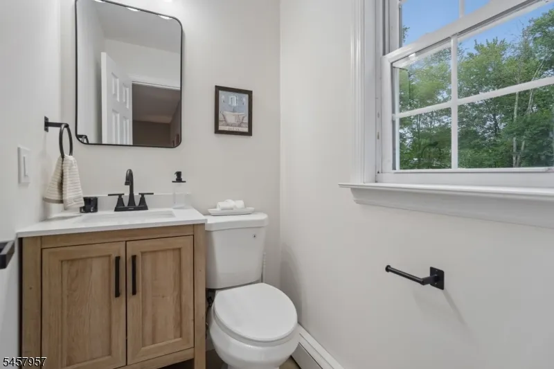 41 Paula Dr Washington, NJ 07853