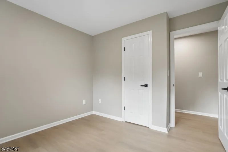 41 Paula Dr Washington, NJ 07853
