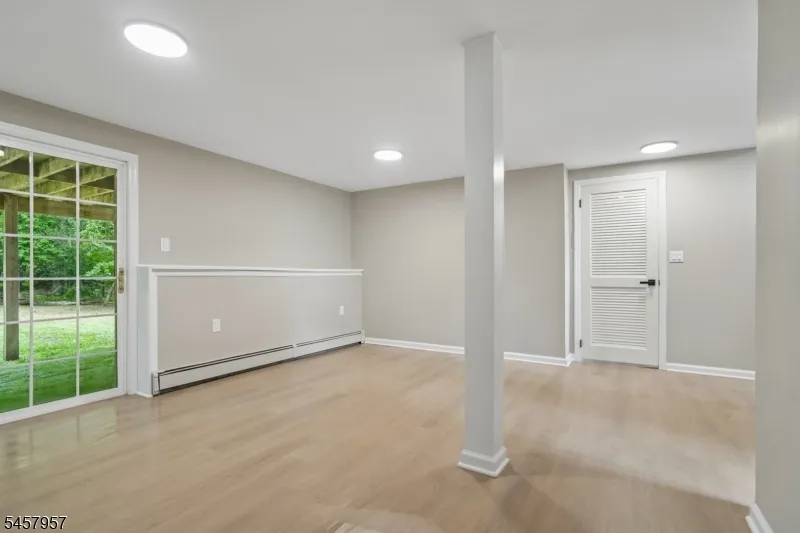 41 Paula Dr Washington, NJ 07853