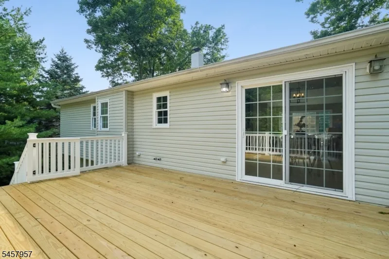 41 Paula Dr Washington, NJ 07853