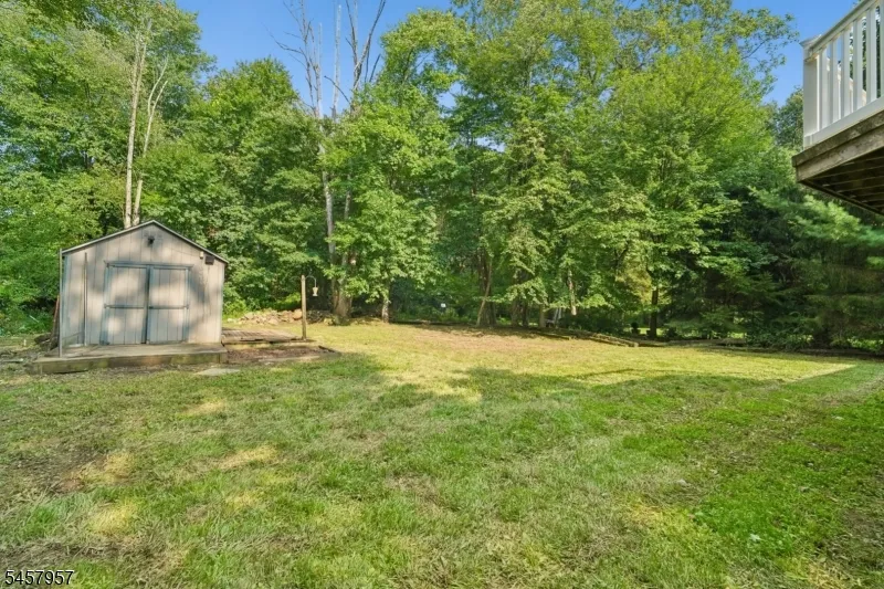 41 Paula Dr Washington, NJ 07853