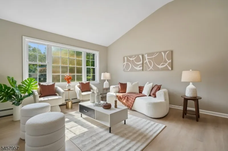 41 Paula Dr Washington, NJ 07853