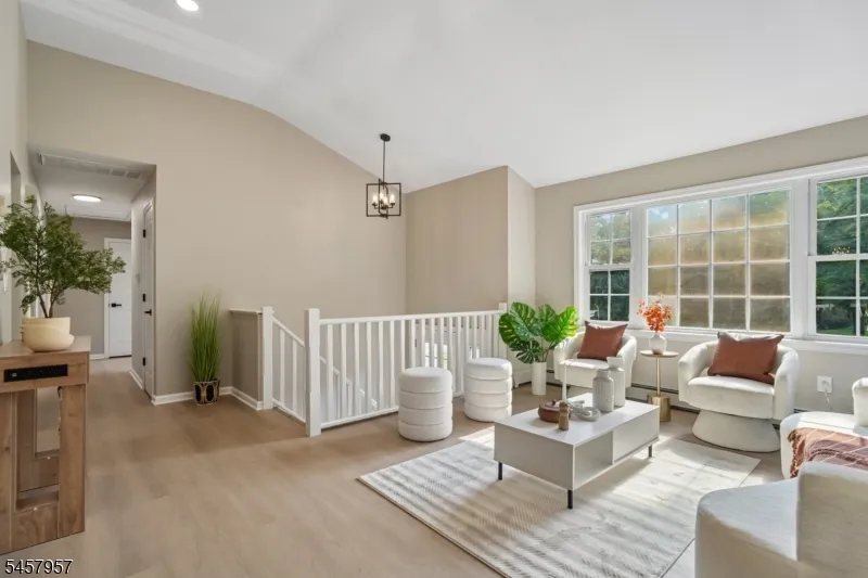 41 Paula Dr Washington, NJ 07853