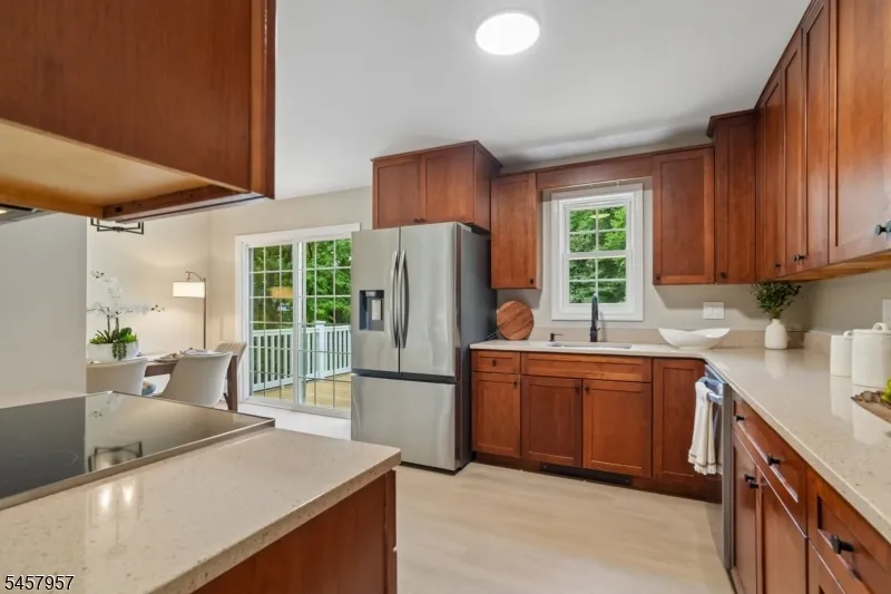 41 Paula Dr Washington, NJ 07853