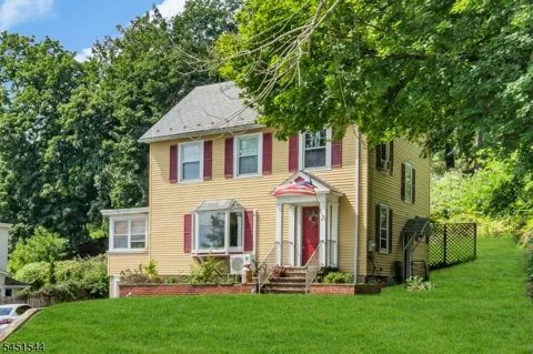 37 Fairview Ave