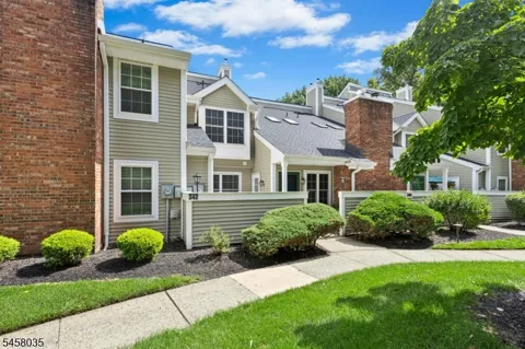 342 Greenbriar-6