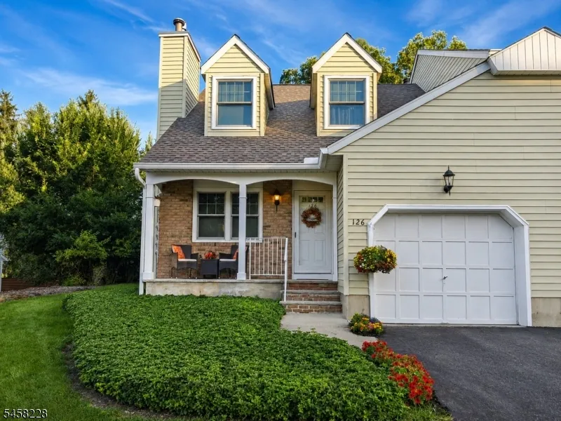 126 Wagon Wheel Rd Sparta, NJ 07871