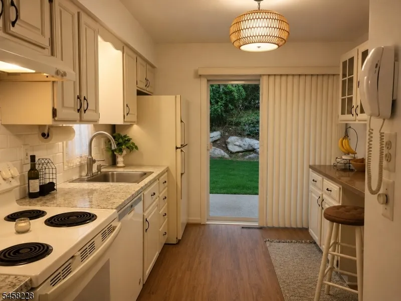 126 Wagon Wheel Rd Sparta, NJ 07871