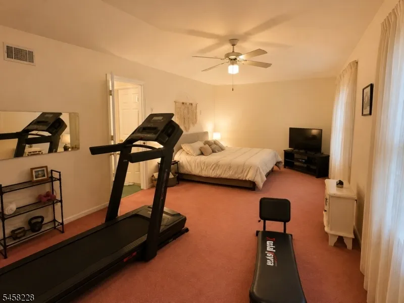 126 Wagon Wheel Rd Sparta, NJ 07871
