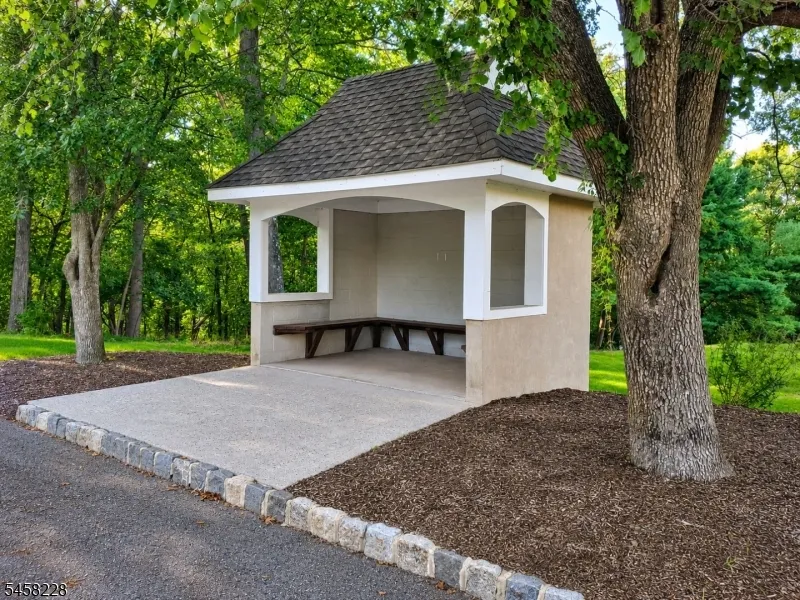 126 Wagon Wheel Rd Sparta, NJ 07871