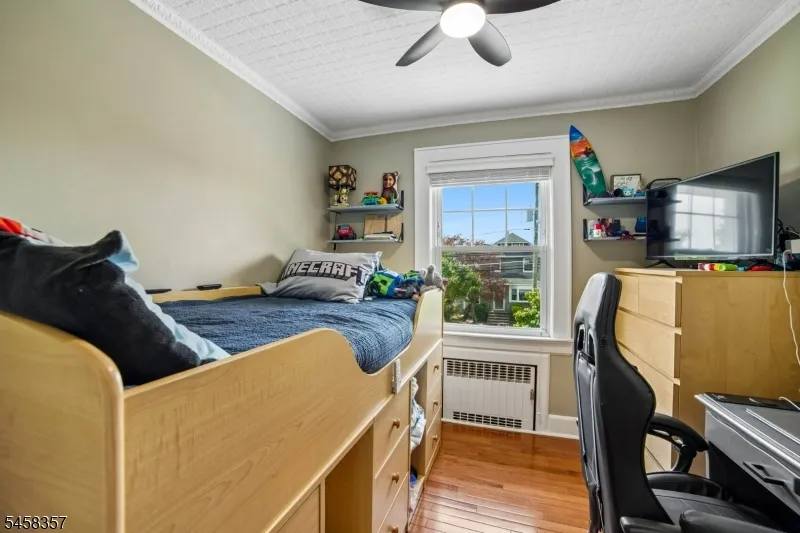 439 Lake Ave Lyndhurst, NJ 07071