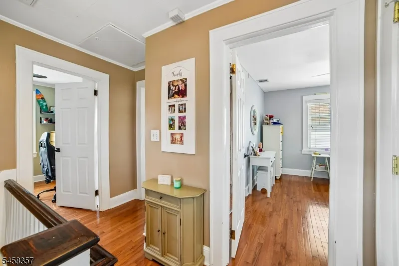 439 Lake Ave Lyndhurst, NJ 07071