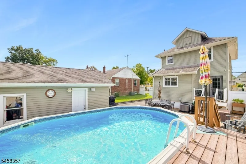 439 Lake Ave Lyndhurst, NJ 07071