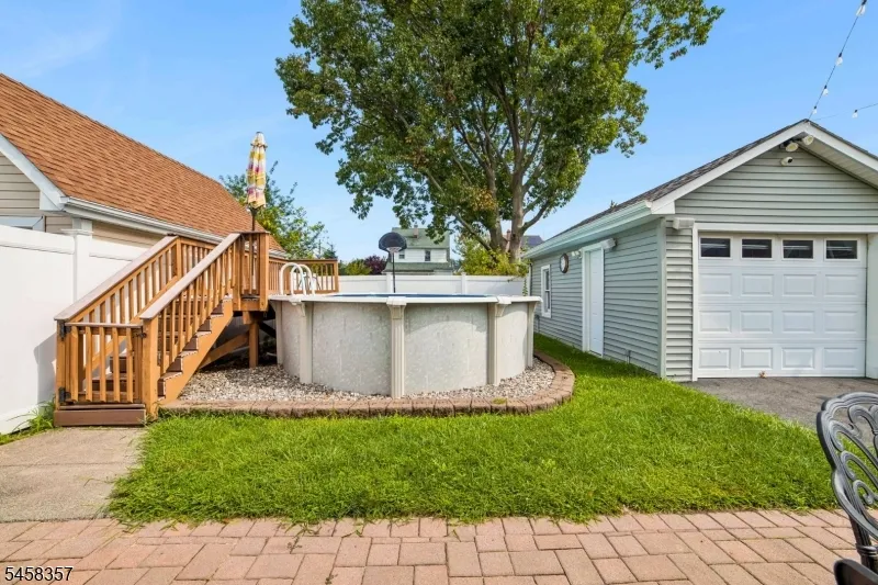 439 Lake Ave Lyndhurst, NJ 07071