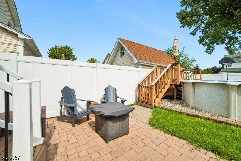439 Lake Ave Lyndhurst, NJ 07071