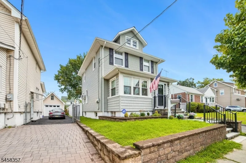 439 Lake Ave Lyndhurst, NJ 07071