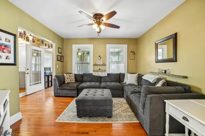 439 Lake Ave Lyndhurst, NJ 07071