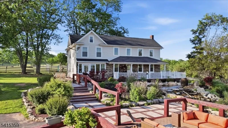 72 Pond Ln Holland, NJ 08848