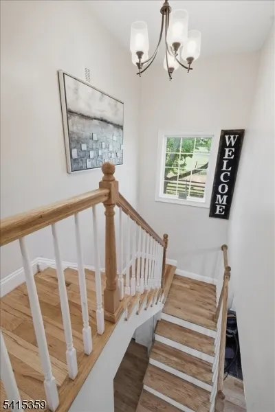 72 Pond Ln Holland, NJ 08848