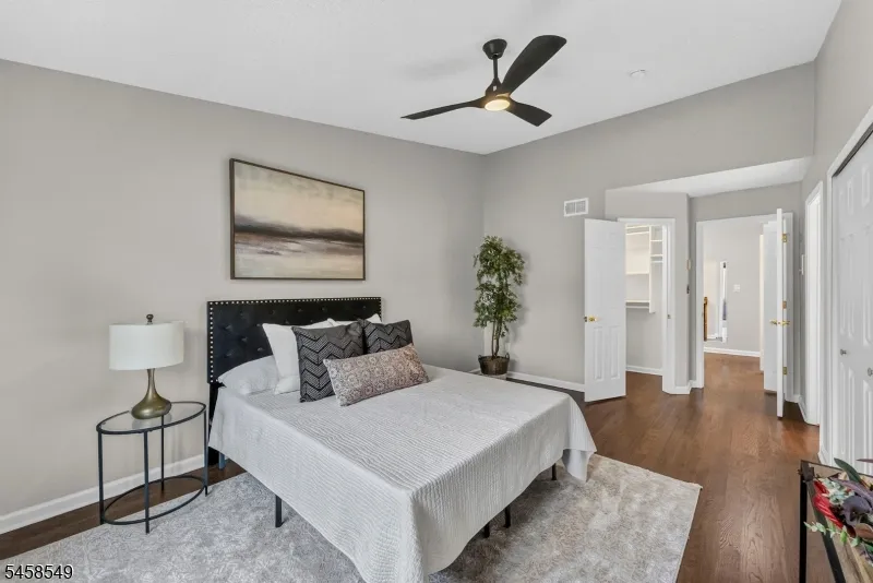 4 Lee Lee Ln Old Bridge, NJ 08879
