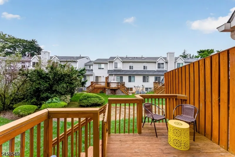 4 Lee Lee Ln Old Bridge, NJ 08879