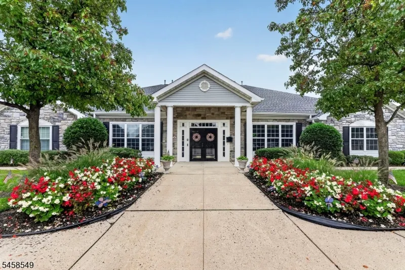 4 Lee Lee Ln Old Bridge, NJ 08879