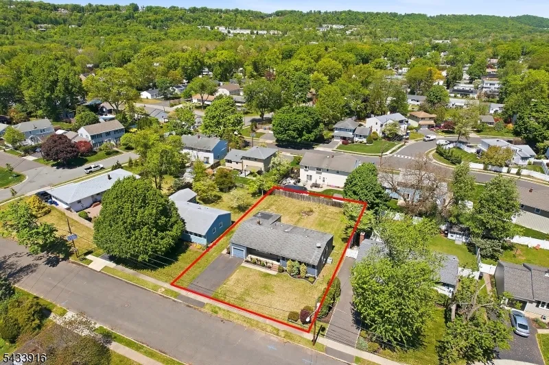 154 Mulberry Ln Middlesex, NJ 08846