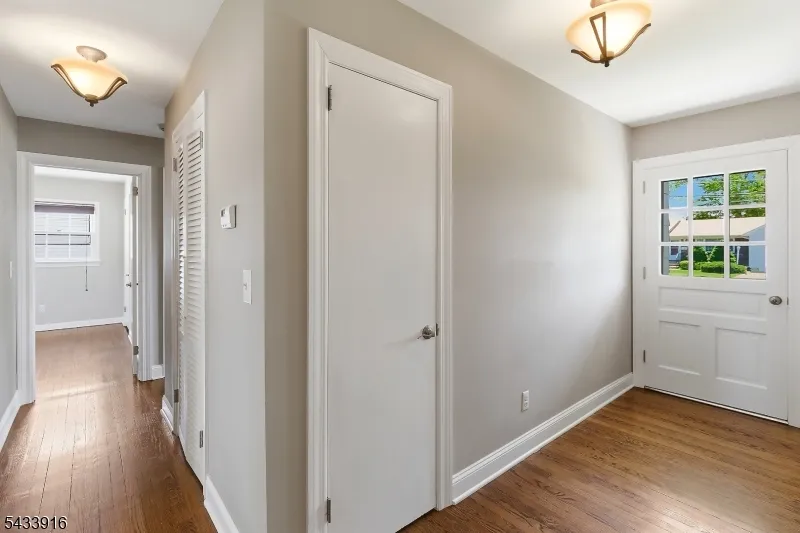 154 Mulberry Ln Middlesex, NJ 08846
