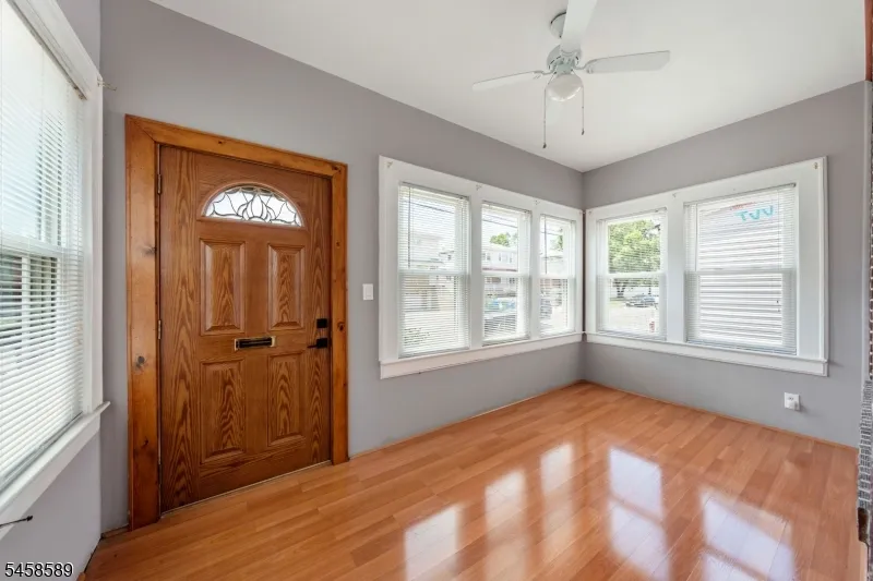 317 Mitchell Ave Linden City, NJ 07036