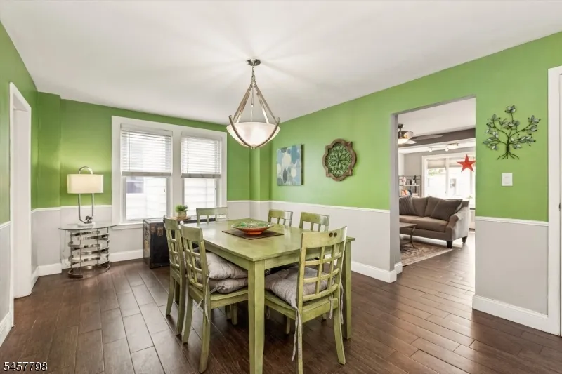 535 Freeman St Lyndhurst, NJ 07071
