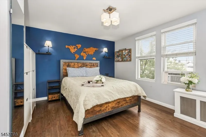 535 Freeman St Lyndhurst, NJ 07071