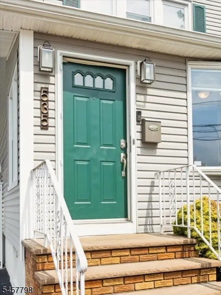 535 Freeman St Lyndhurst, NJ 07071