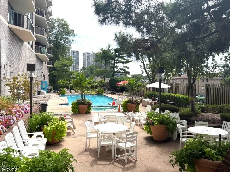  Cliffside Park, NJ 07010