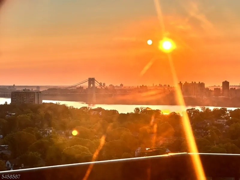  Cliffside Park, NJ 07010