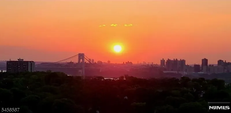  Cliffside Park, NJ 07010