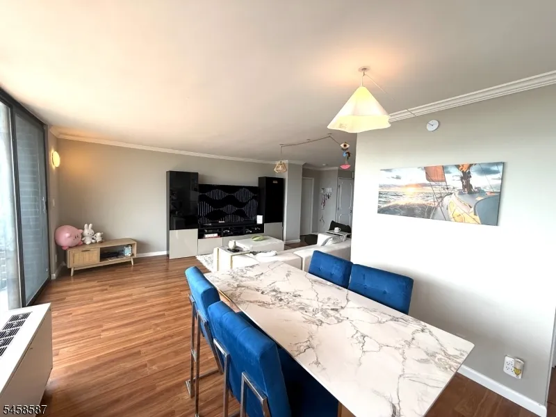 Cliffside Park, NJ 07010