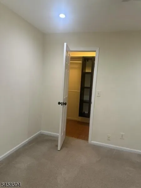 113 Saratoga Sq Wayne, NJ 07470