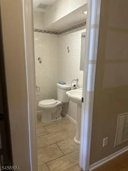 113 Saratoga Sq Wayne, NJ 07470