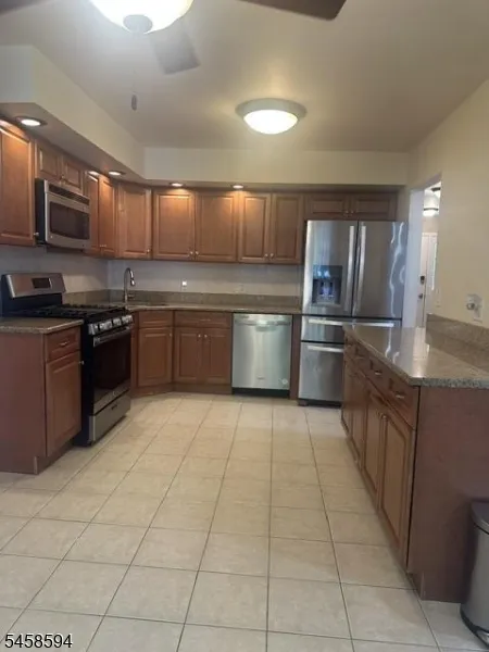 113 Saratoga Sq Wayne, NJ 07470