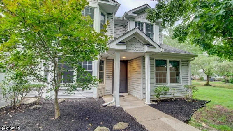 8 Forden Ct Sayreville, NJ 08872
