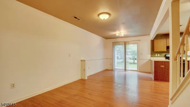 8 Forden Ct Sayreville, NJ 08872