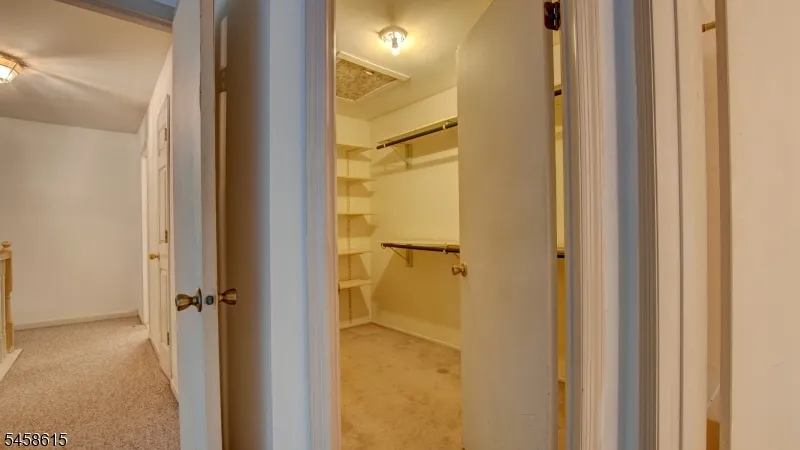 8 Forden Ct Sayreville, NJ 08872