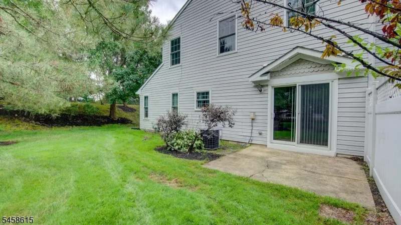 8 Forden Ct Sayreville, NJ 08872