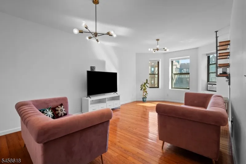 756 Brady #609 Unit 609 New York, NJ 10462